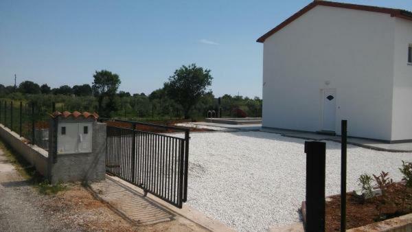 Appartamento Pool House - Medulin Riviera Esterno foto